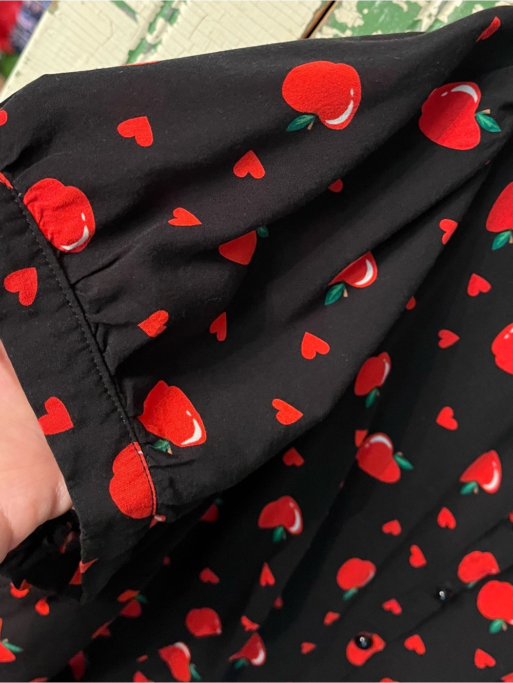 ModCloth Black Blouse with Red Apple & Heart Print Size 18 US - Picture 8 of 12